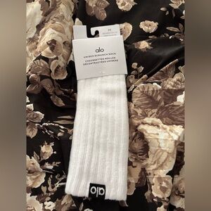Alo unisex Scrunch Socks Medium NWT